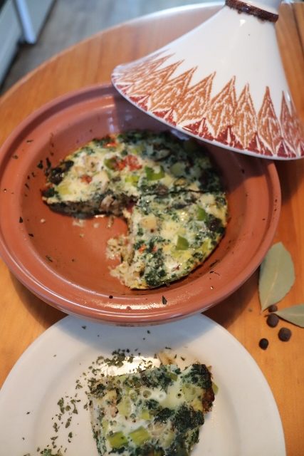 Fonkelnieuw Tajine Spaanse tortilla met vis, aardappelen en ei - Tajinegerechten QE-76